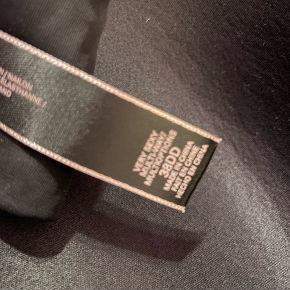 Victoria's Secret Very Sexy Bra Intimates - Picture 6 of 7